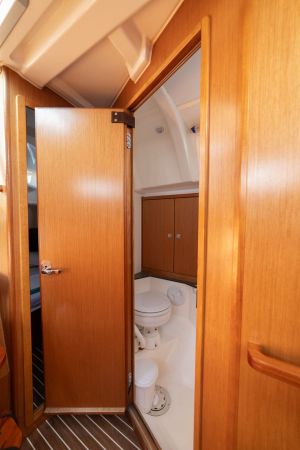 Bavaria Cruiser 37