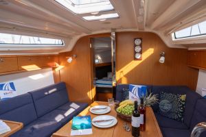 Bavaria Cruiser 37