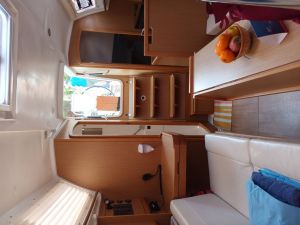 Sun Odyssey 319